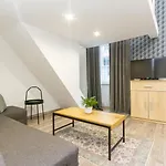 Galerie Vibes In Josika Street By Nw